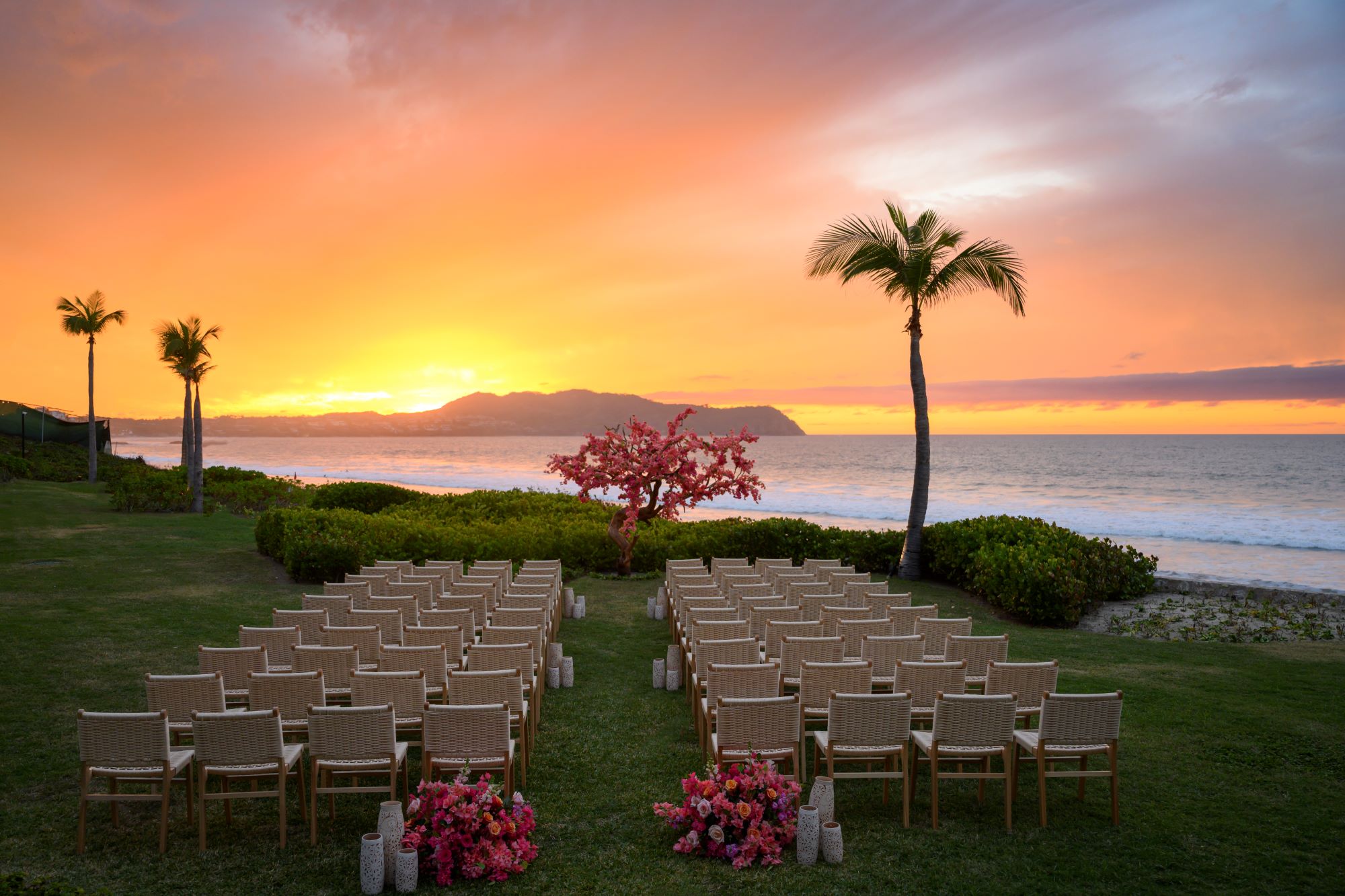 CPM Small + Intimate Weddings - tag @avesolphotography @delcaboevents Conrad 116 2000x1333