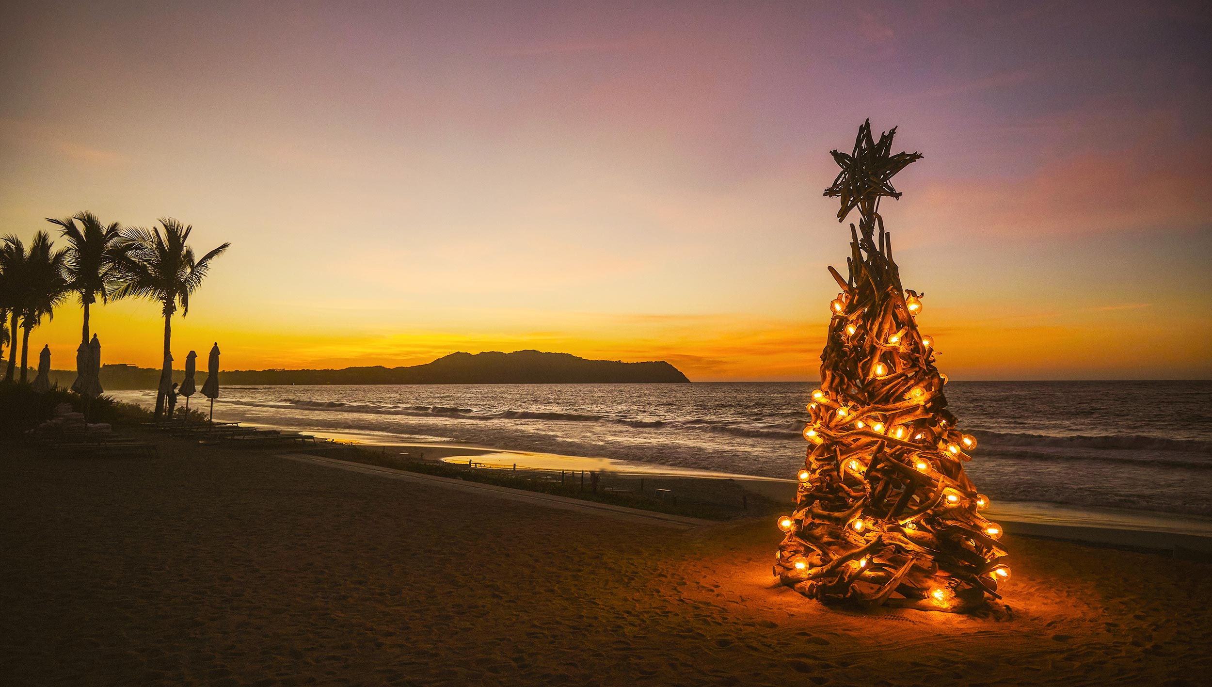 mezquite-beach-christmas-tree